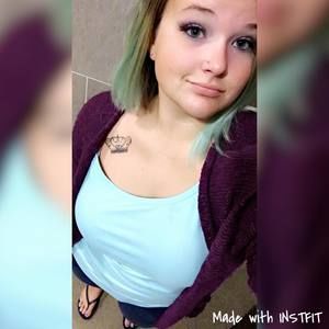 Meet your Posher, Leah